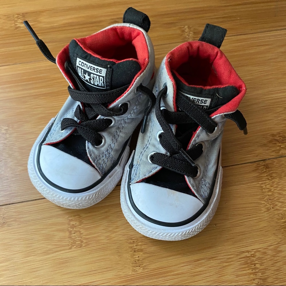 Toddler converse size 4